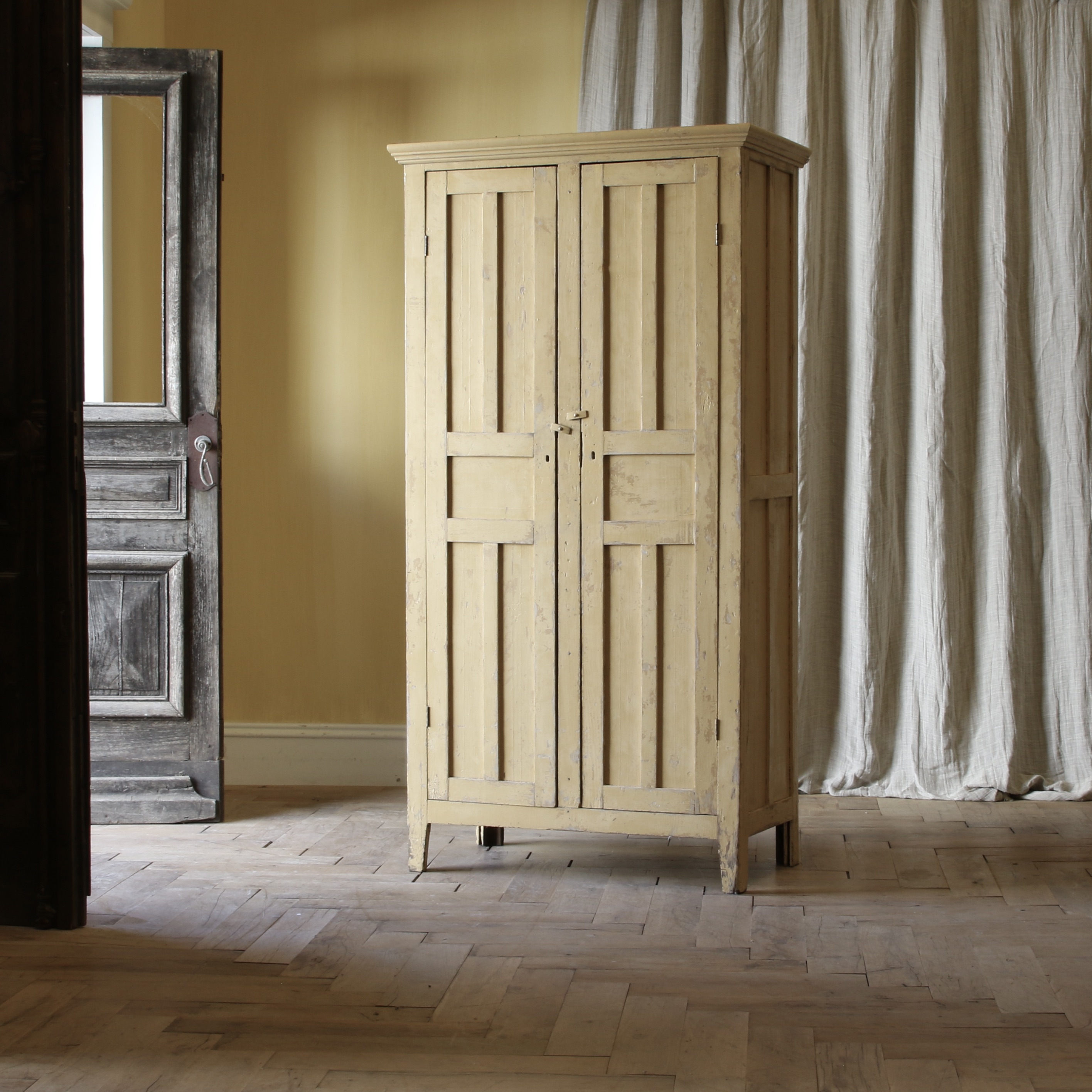 154-08 - French Cupboard